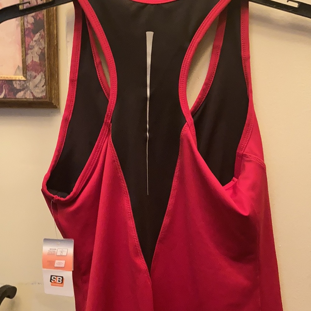SB Active Tank top. - Picture 2 of 5